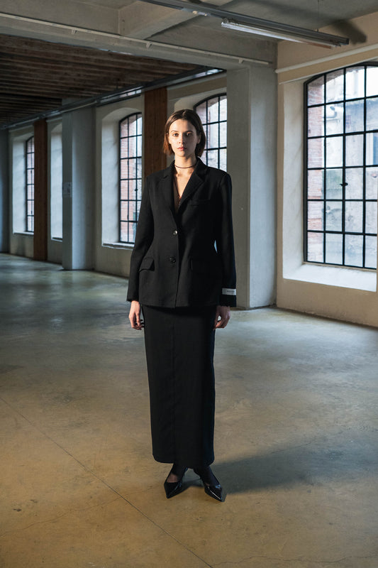 Noumeno Minimal Sheath Jacket with Slit at the back
