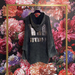 Lade das Bild in den Galerie-Viewer, Yippie Hippie Sweater Jacket Black
