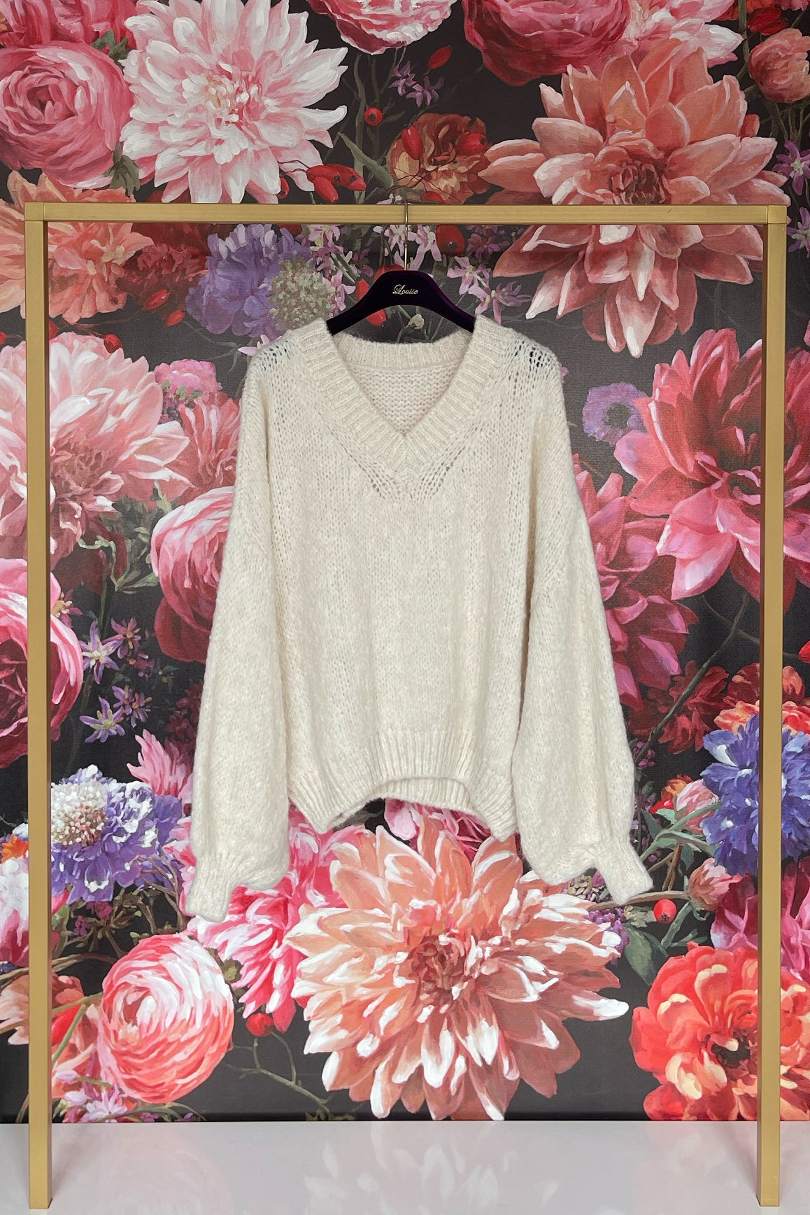 V-Neck Pullover Bella