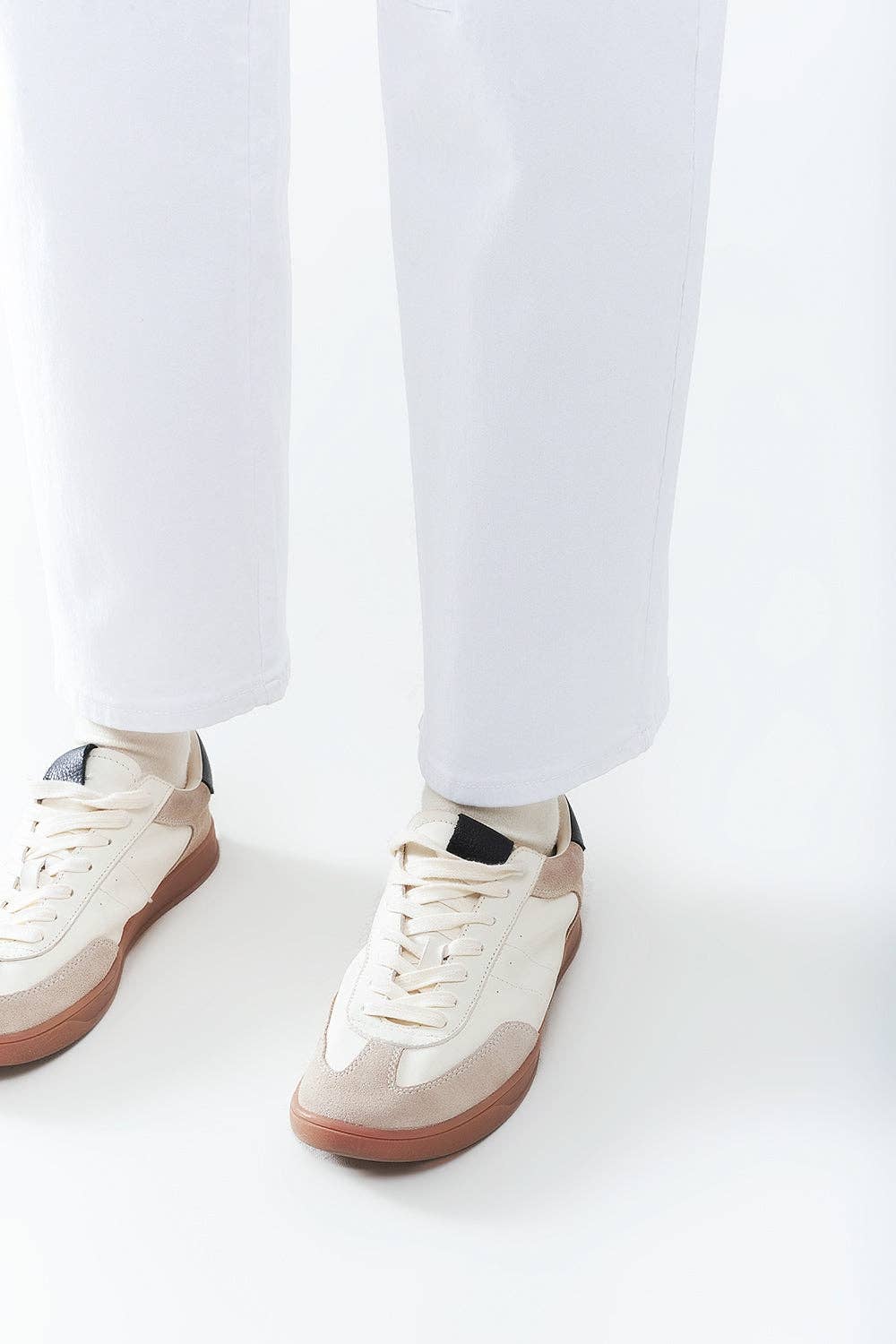 Q2 Stretch-Jeans Barrel Weiß