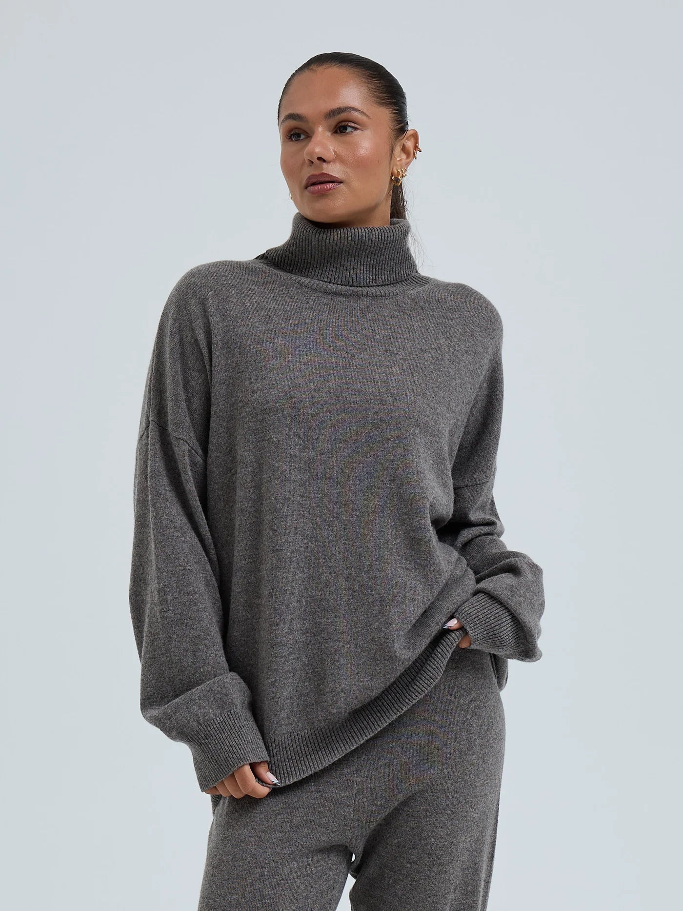 Seamless Wool Cashmere Roll neck jumper