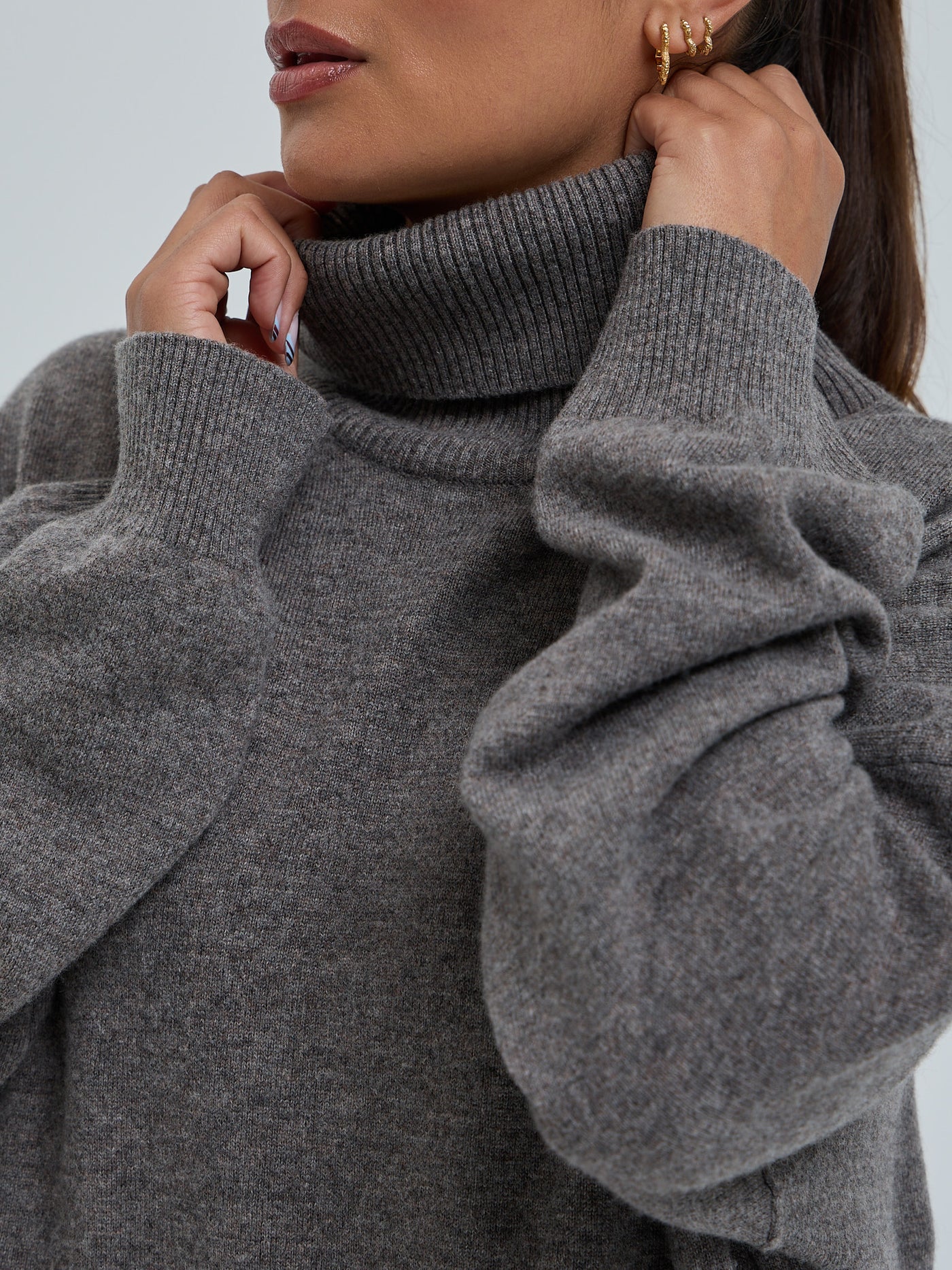Seamless Wool Cashmere Roll neck jumper