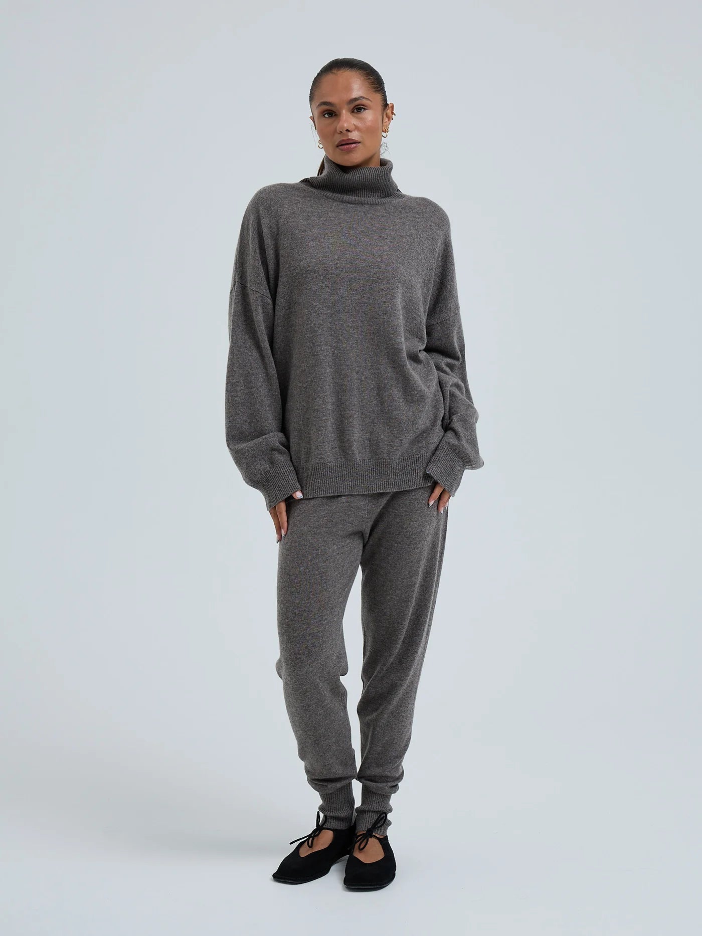 Seamless Wool Cashmere Roll neck jumper