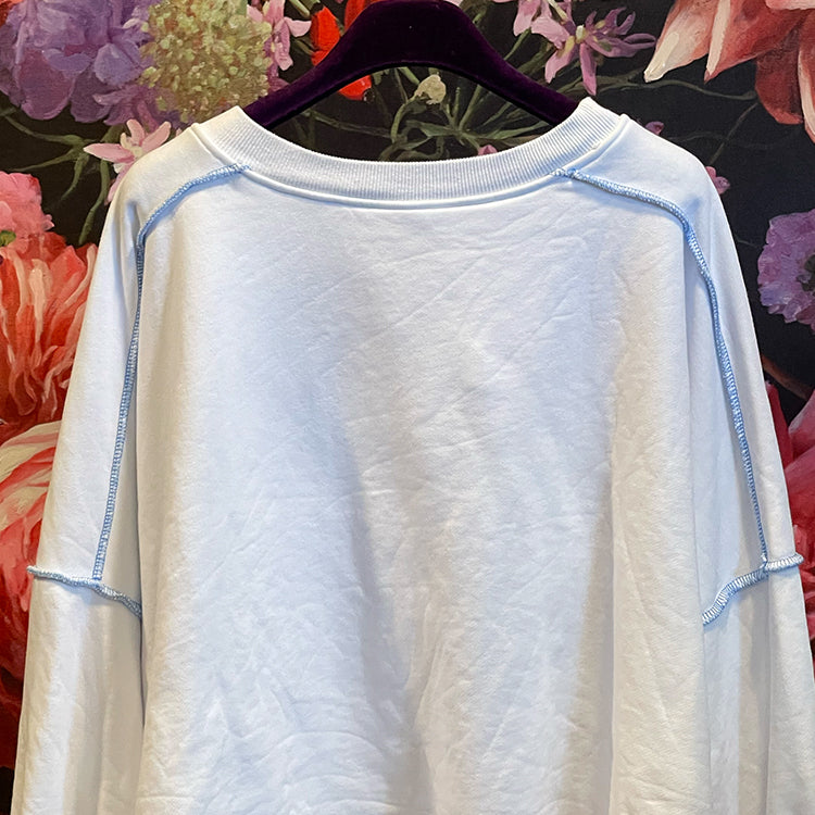 Oversize Sweater Ribbon