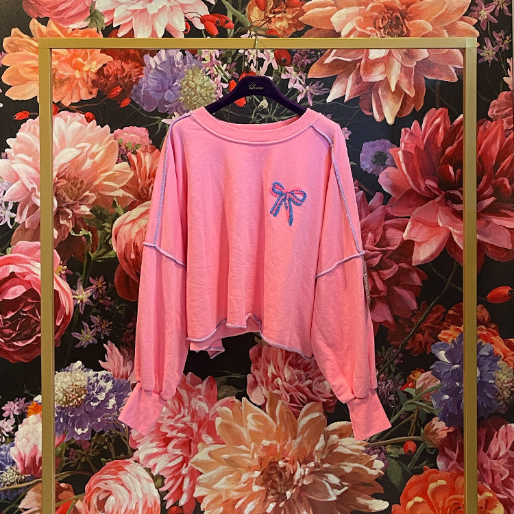 Oversize Sweater Ribbon