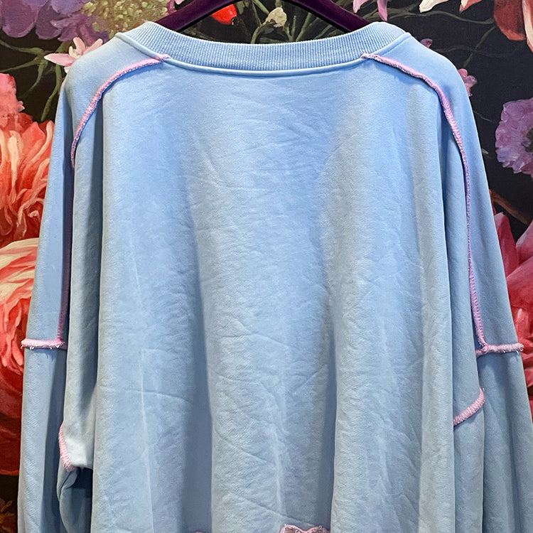 Oversize Sweater Ribbon