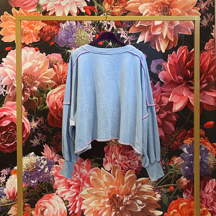 Oversize Sweater Ribbon