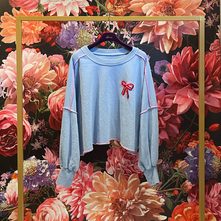 Oversize Sweater Ribbon